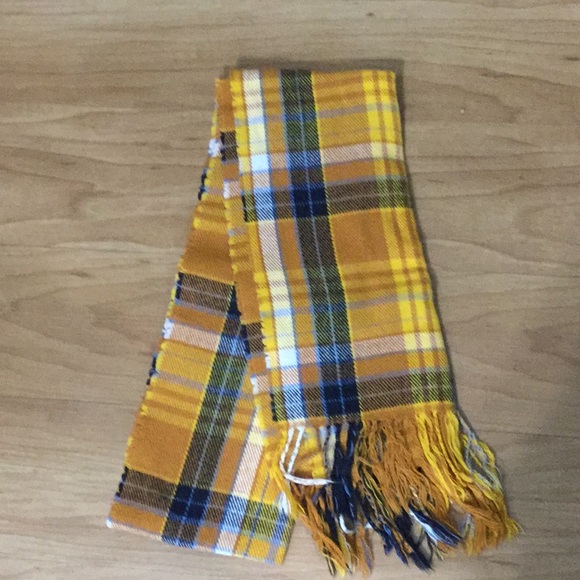 Beautiful Scarv - Picture 1 of 2